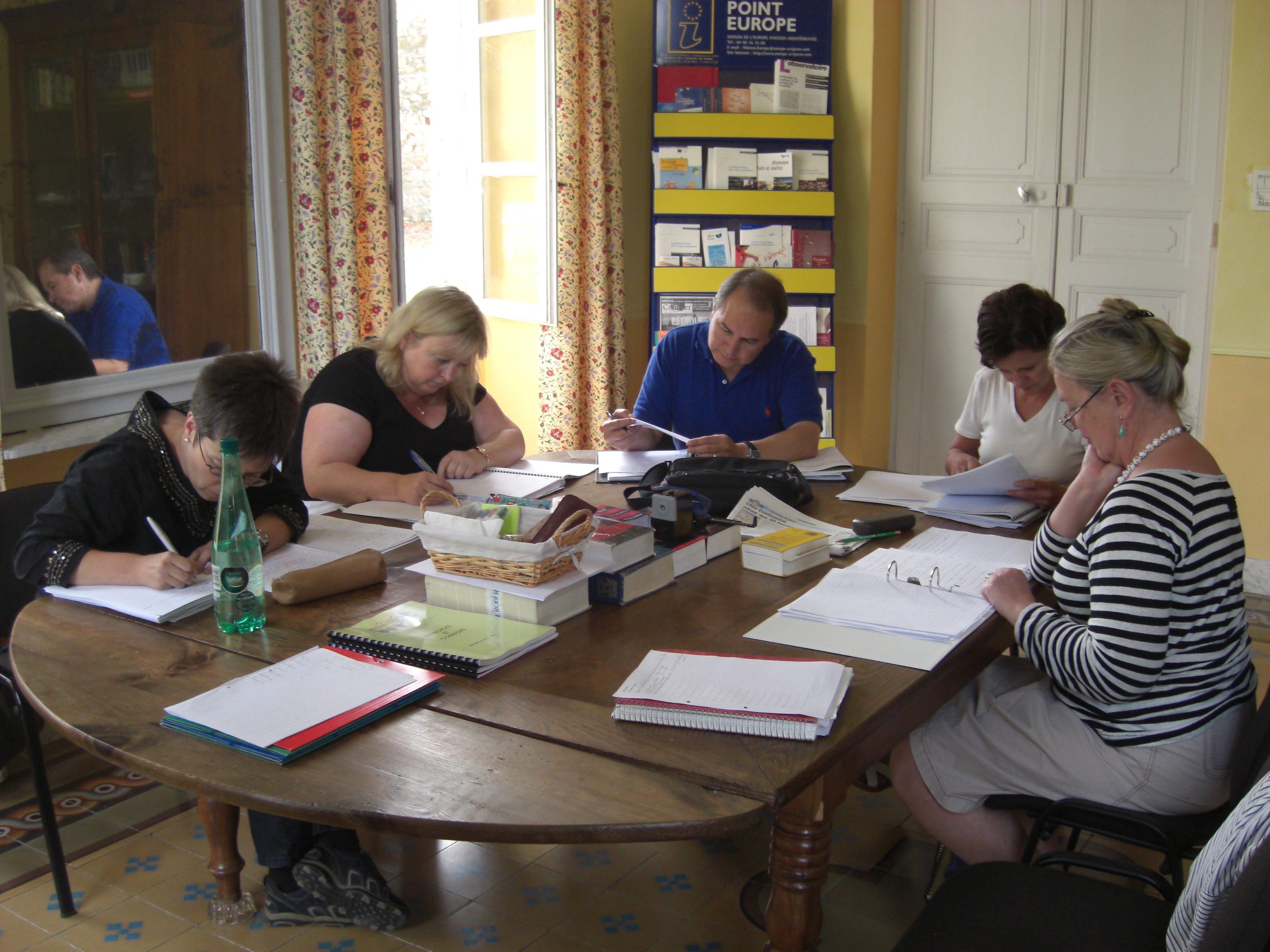 You learn French in small groups in our charming property in south of France